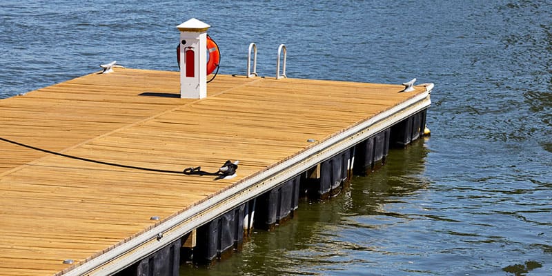 4 Reasons You Need Boat Dock Lighting - KAKE